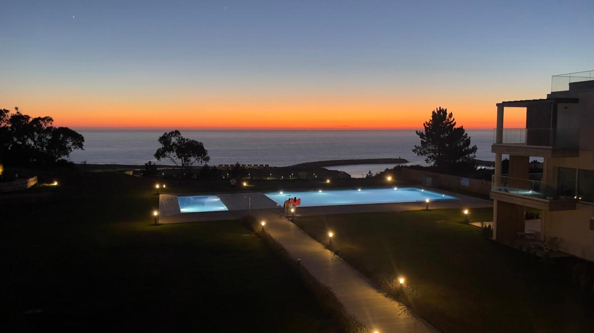 Mar A Vista - Condominium With Pool, Gym And Sea Views Nazaré Buitenkant foto