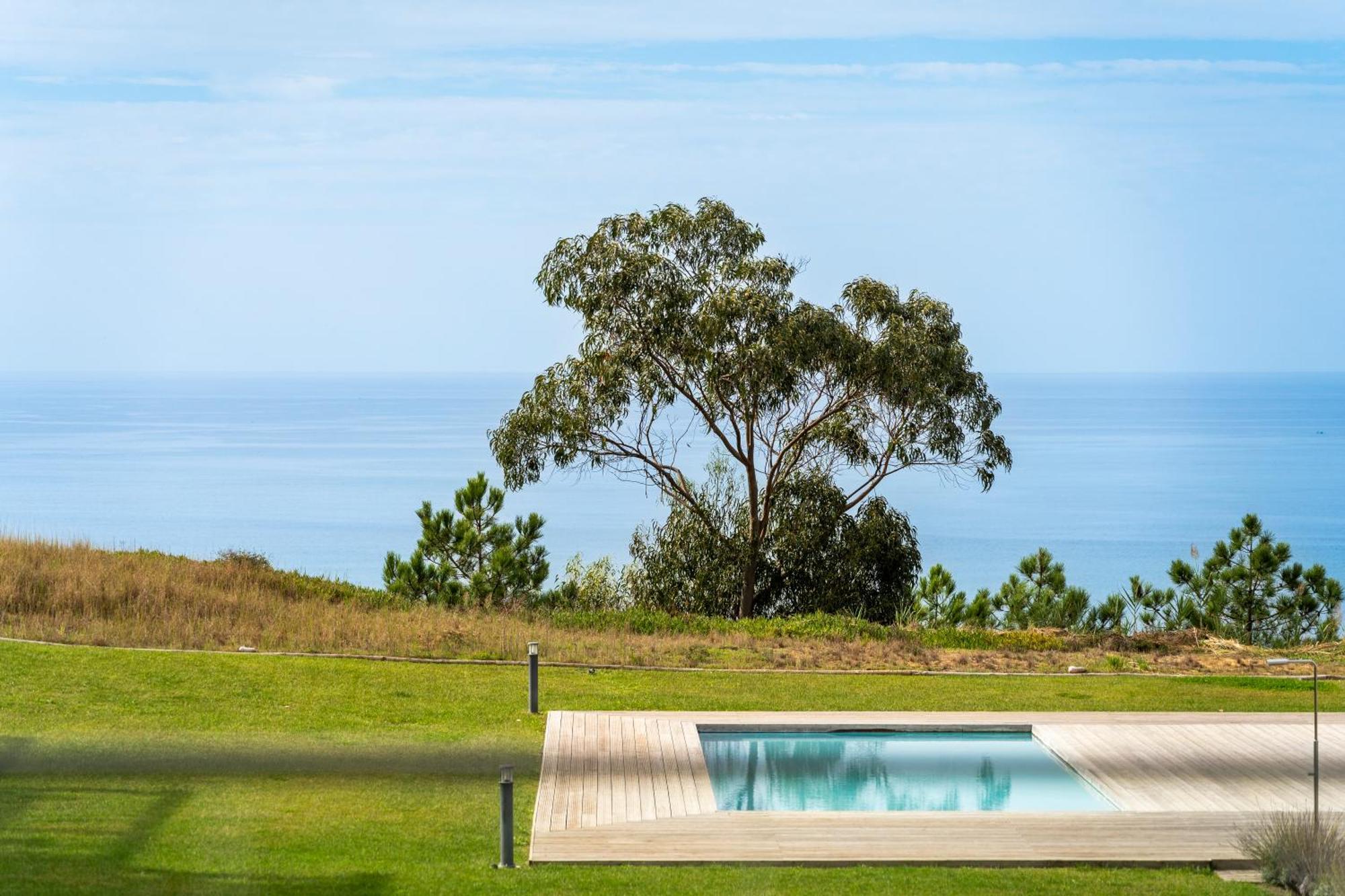 Mar A Vista - Condominium With Pool, Gym And Sea Views Nazaré Buitenkant foto