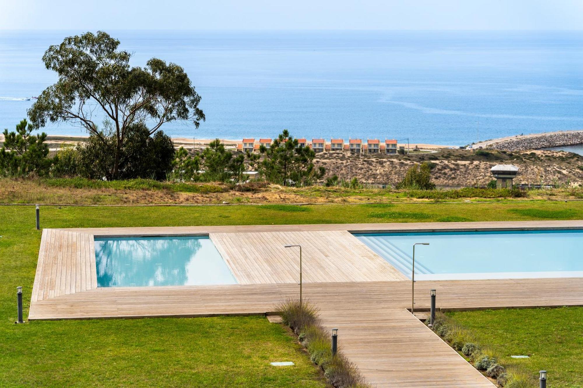 Mar A Vista - Condominium With Pool, Gym And Sea Views Nazaré Kamer foto
